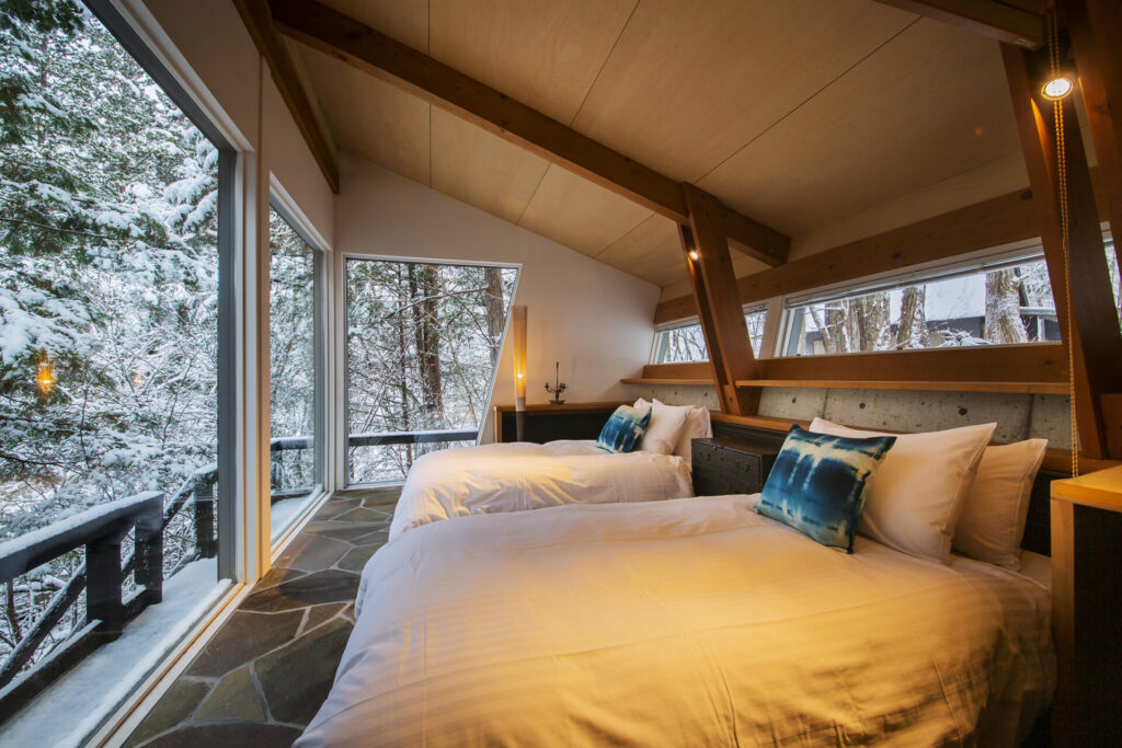 Airbnb　公式CMで落水邸がロケ地になりました。